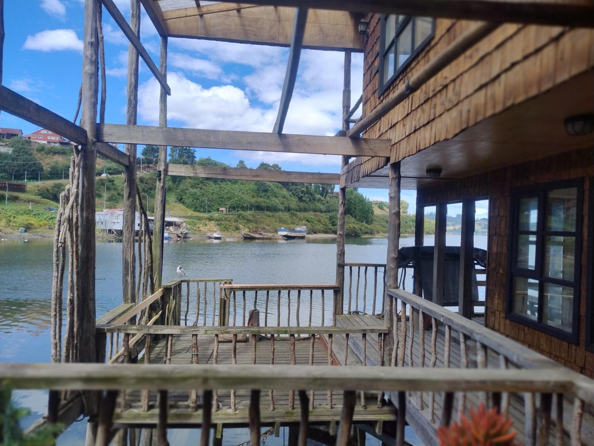 Hostal Palafito Waiwen Castro Luaran gambar